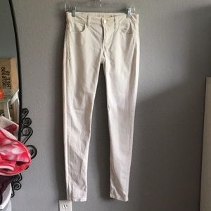 American Eagle White Denim Jegging size 2 LONG